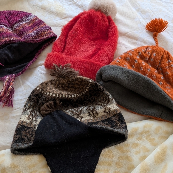 Colorful Knit Beanie Set - Picture 3 of 4